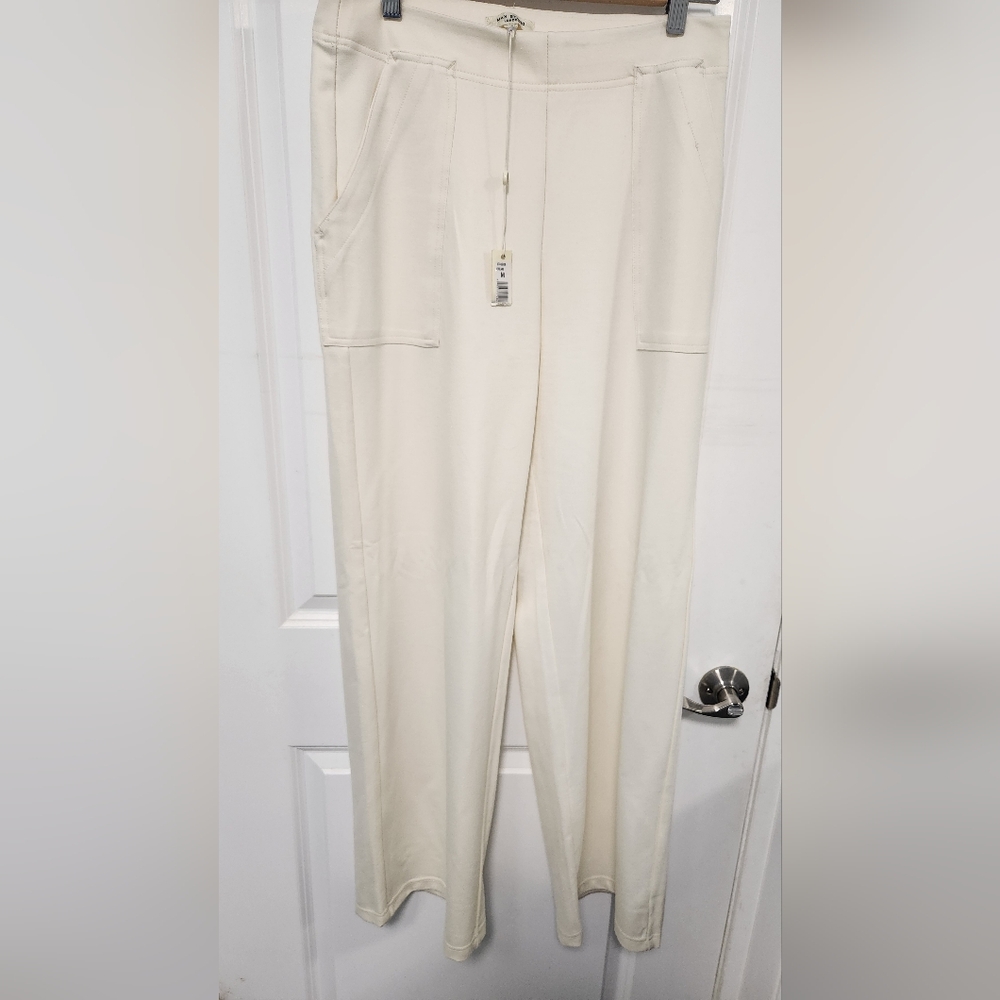 Wide leg pants
